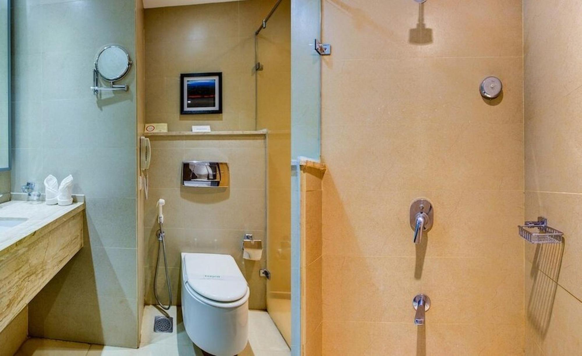 Jk Residency Kelakam Hotel Luaran gambar